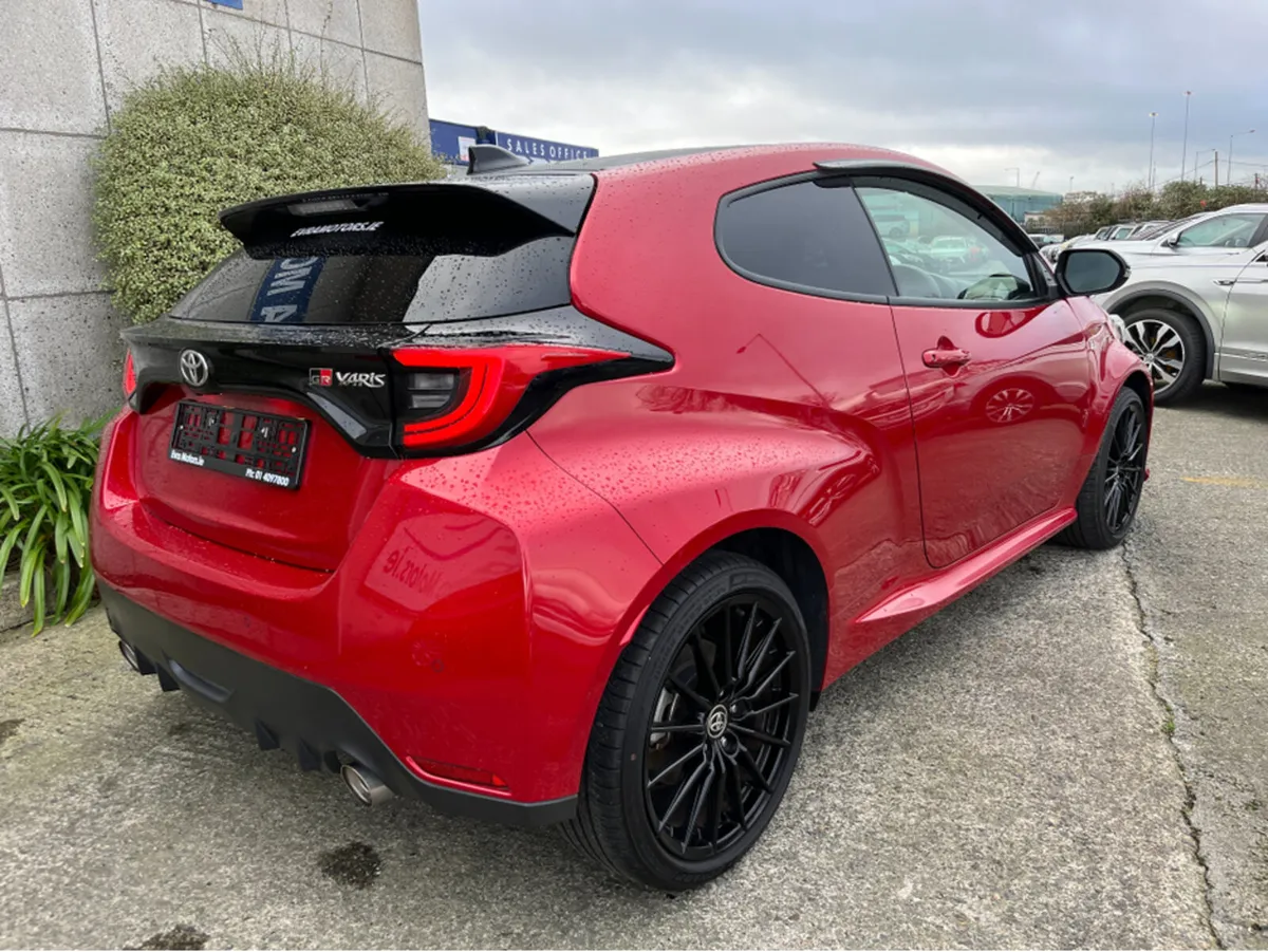 Toyota Yaris GR RS AUTOMATIC 1.5 PETROL //HEAD UP - Image 4