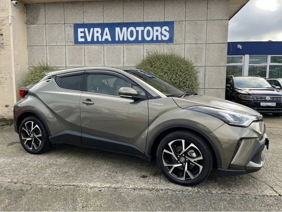 Toyota C-HR SOL AUTOMATIC HYBRID 1.8 PETROL //LOW - Image 3