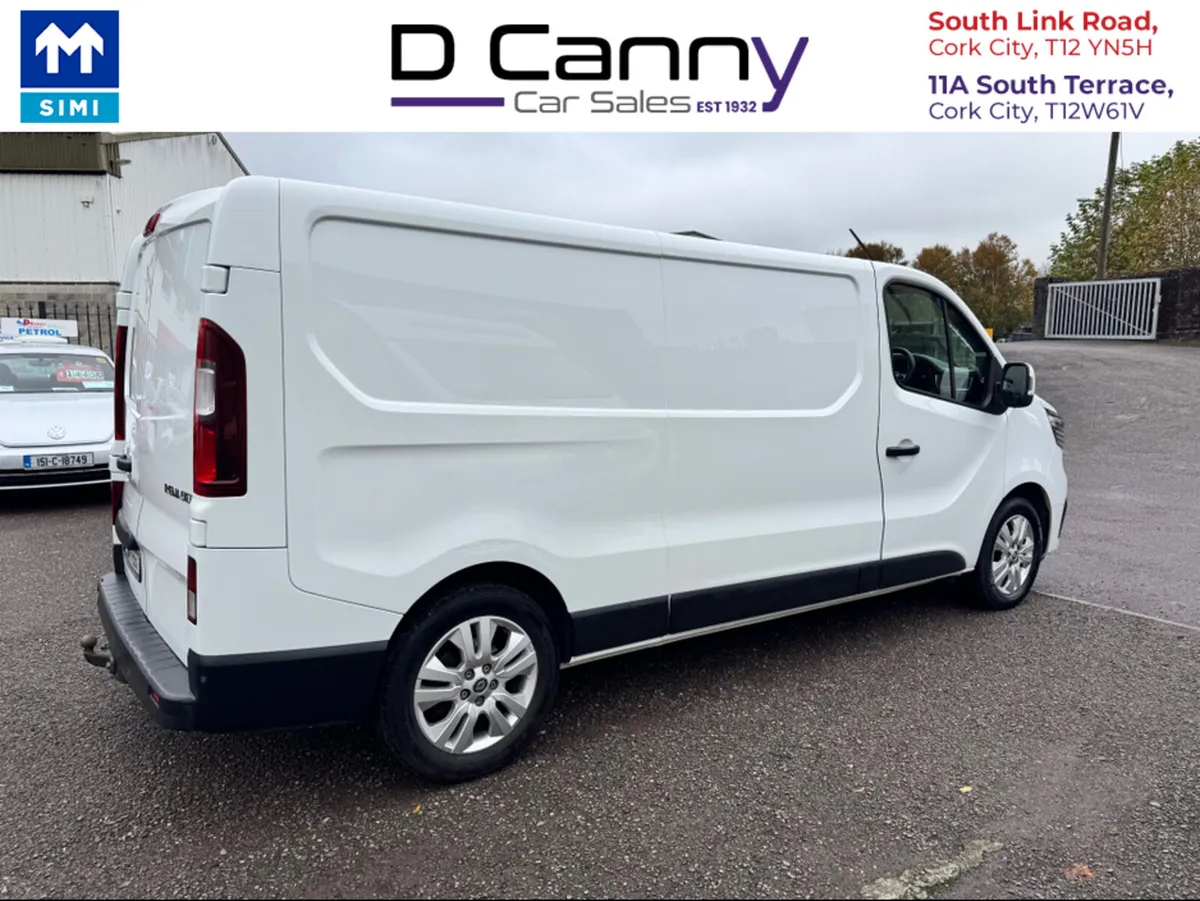Renault Trafic LL30 BLUE DCI 130 SPORT PANEL - Image 4
