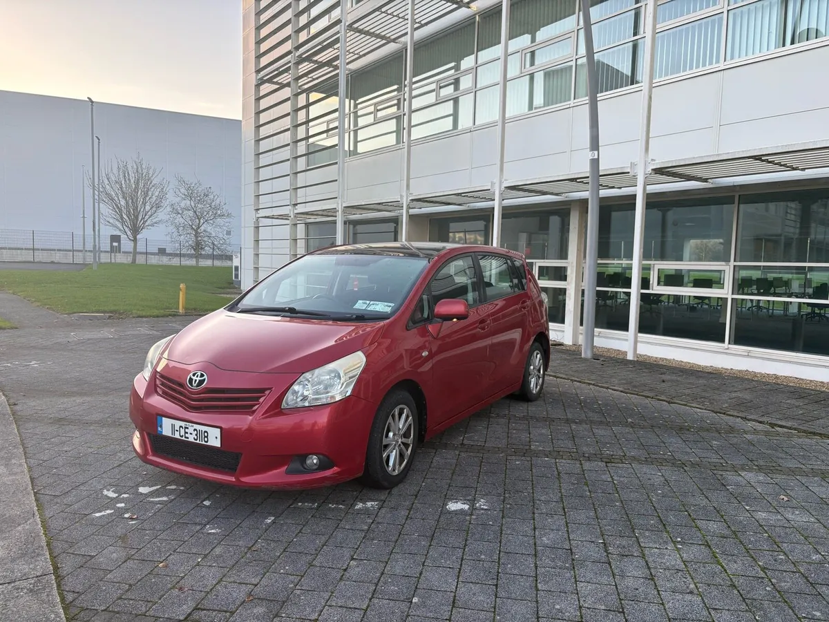 2011 Toyota corola verso 7 seter  nct 06/26 - Image 1
