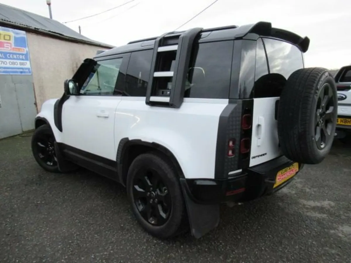 3.0 D250 MHEV X-Dynamic SE SUV 3dr Diesel Auto 4WD - Image 3