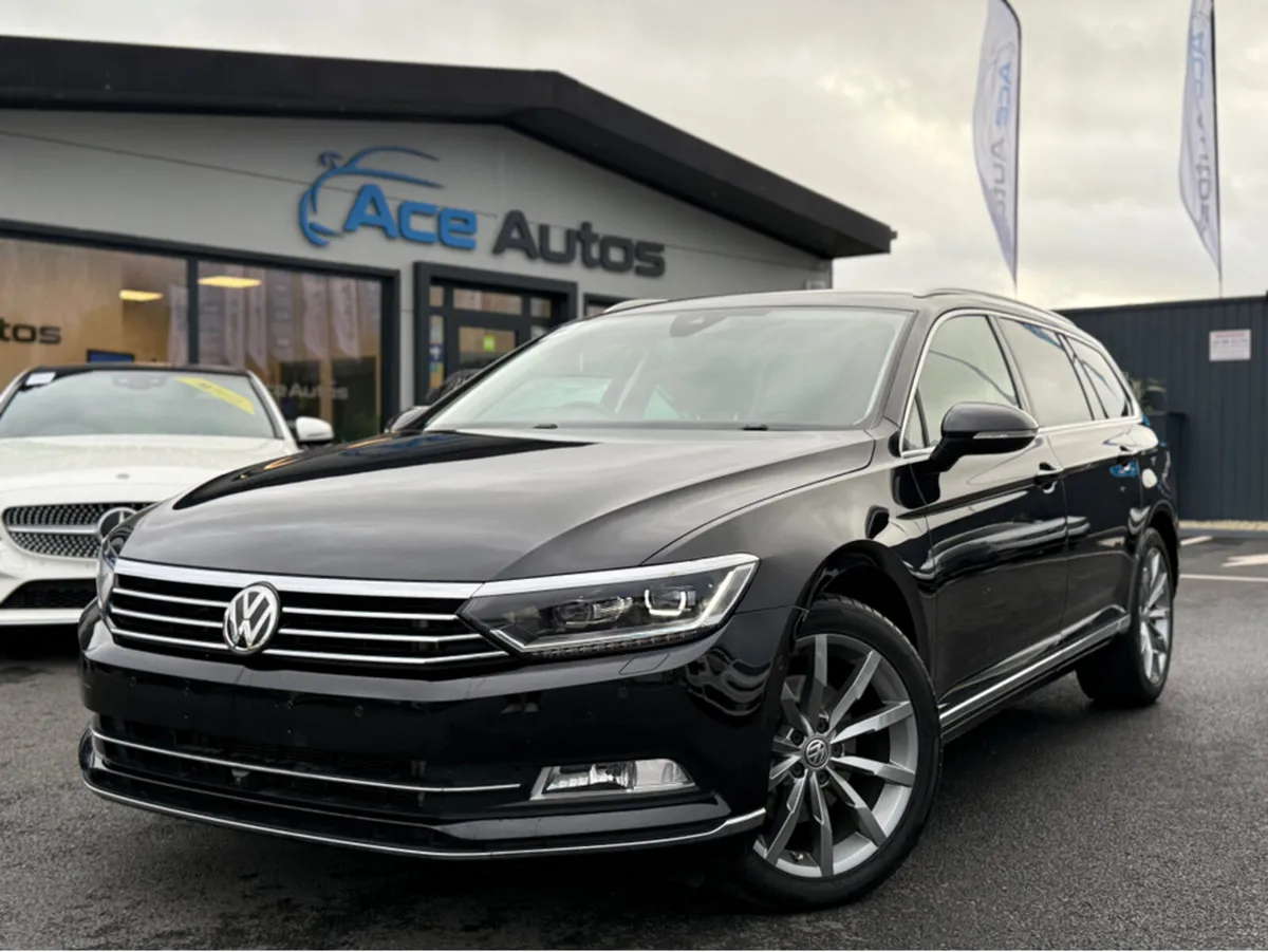 Volkswagen Passat HIGHLINE - 2.0L DIESEL - AUTO - - Image 1
