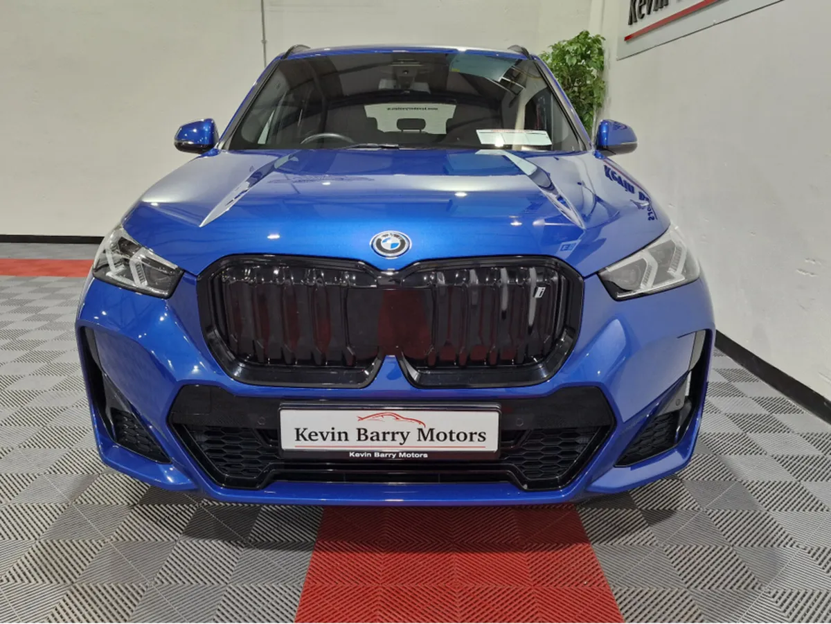 BMW iX1 X-DRIVE30 M SPORT AUTOMATIC **ONE OWNER / - Image 2