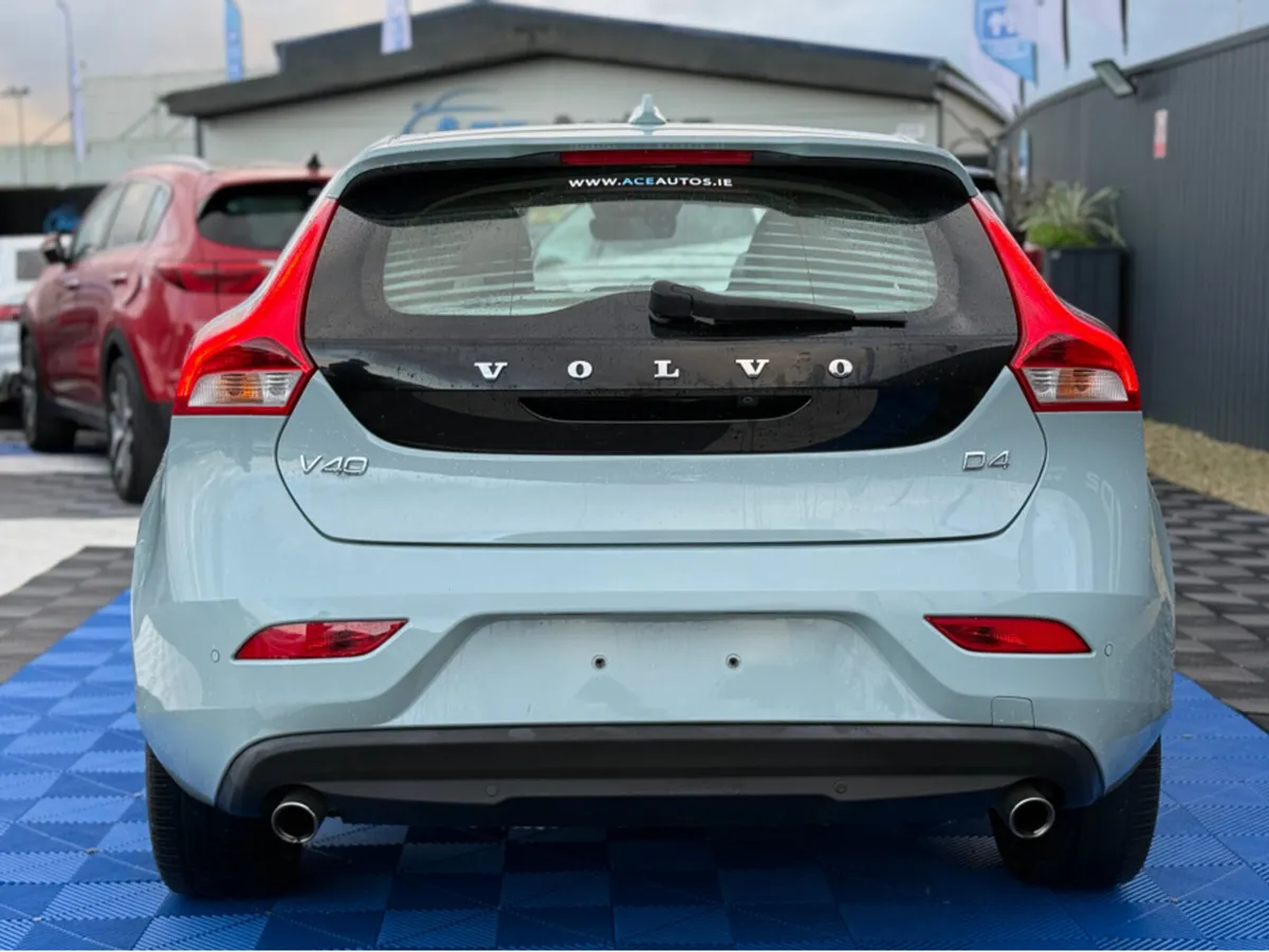 Volvo V40 MOMENTUM - 2.0L DIESEL - AUTO - 12M WARR - Image 4