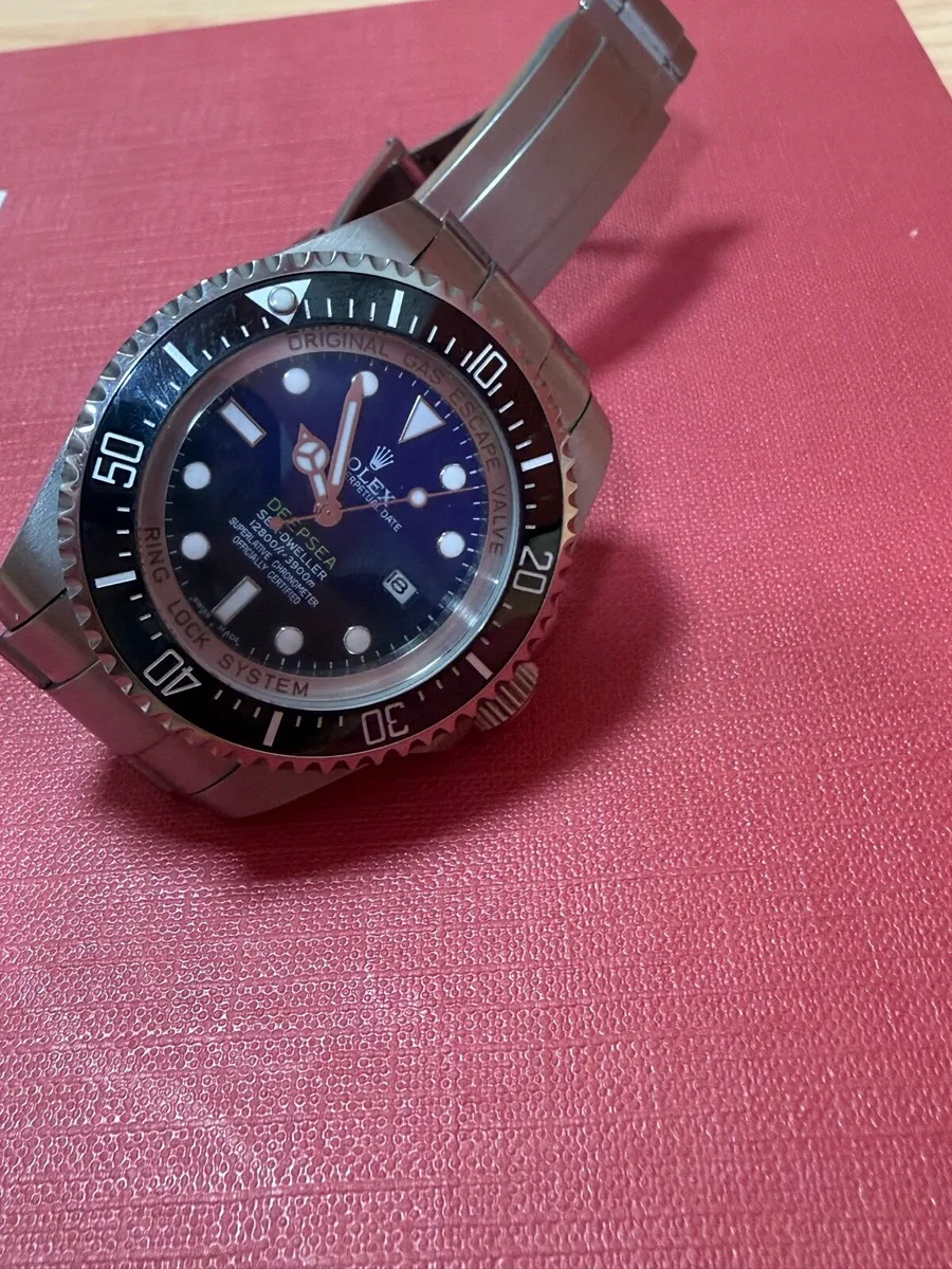 Men’s Watch - Image 1