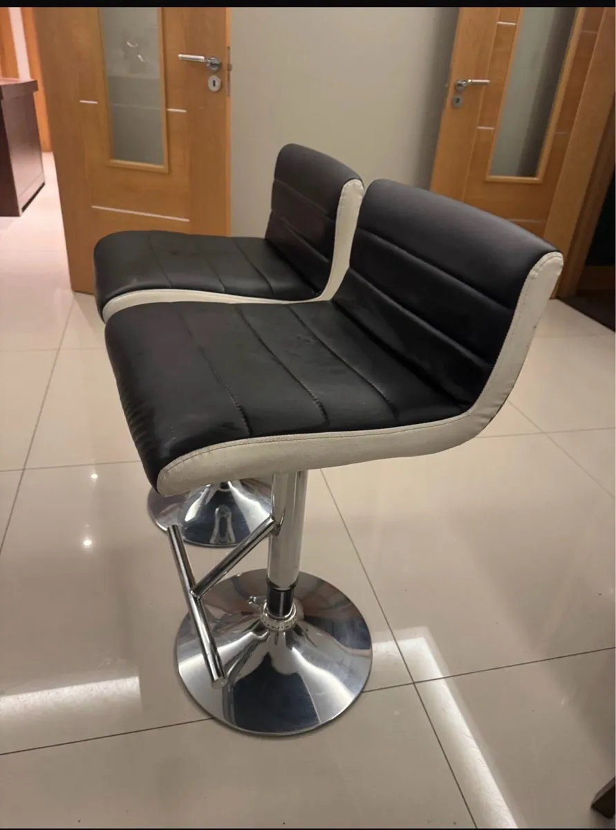 4 Kitchen island adjustable stools - Image 1