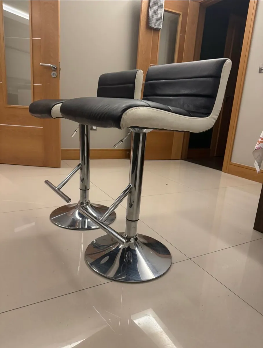 4 Kitchen island adjustable stools - Image 2