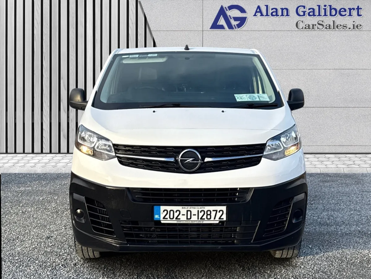 Opel Vivaro 1.5 Diesel LWB Plus Vat €62 PW - Image 4
