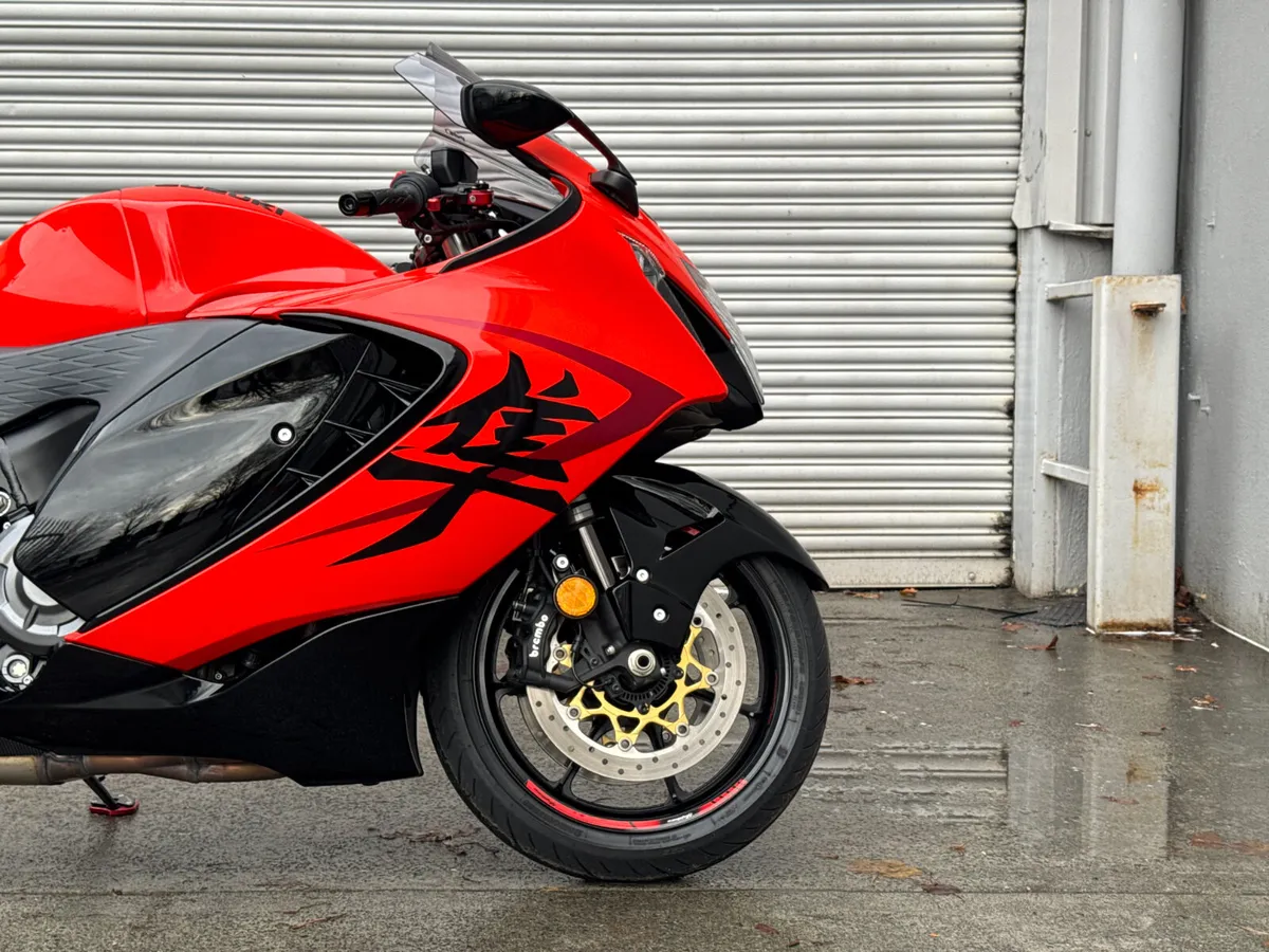 Suzuki Hayabusa 25th Anniversary 2024 - Image 3