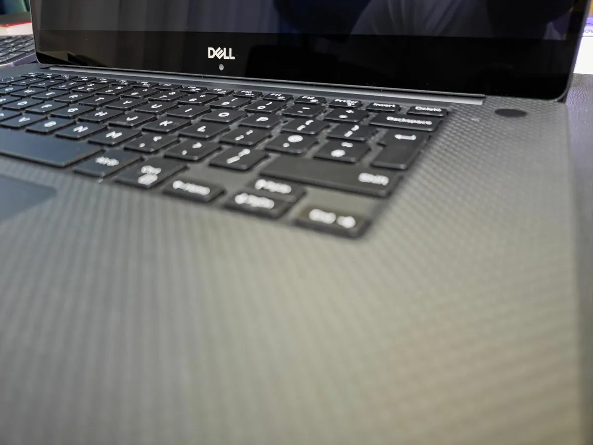 Dell 5530 i9 32GB 4K touchscreen + Dock - Image 2