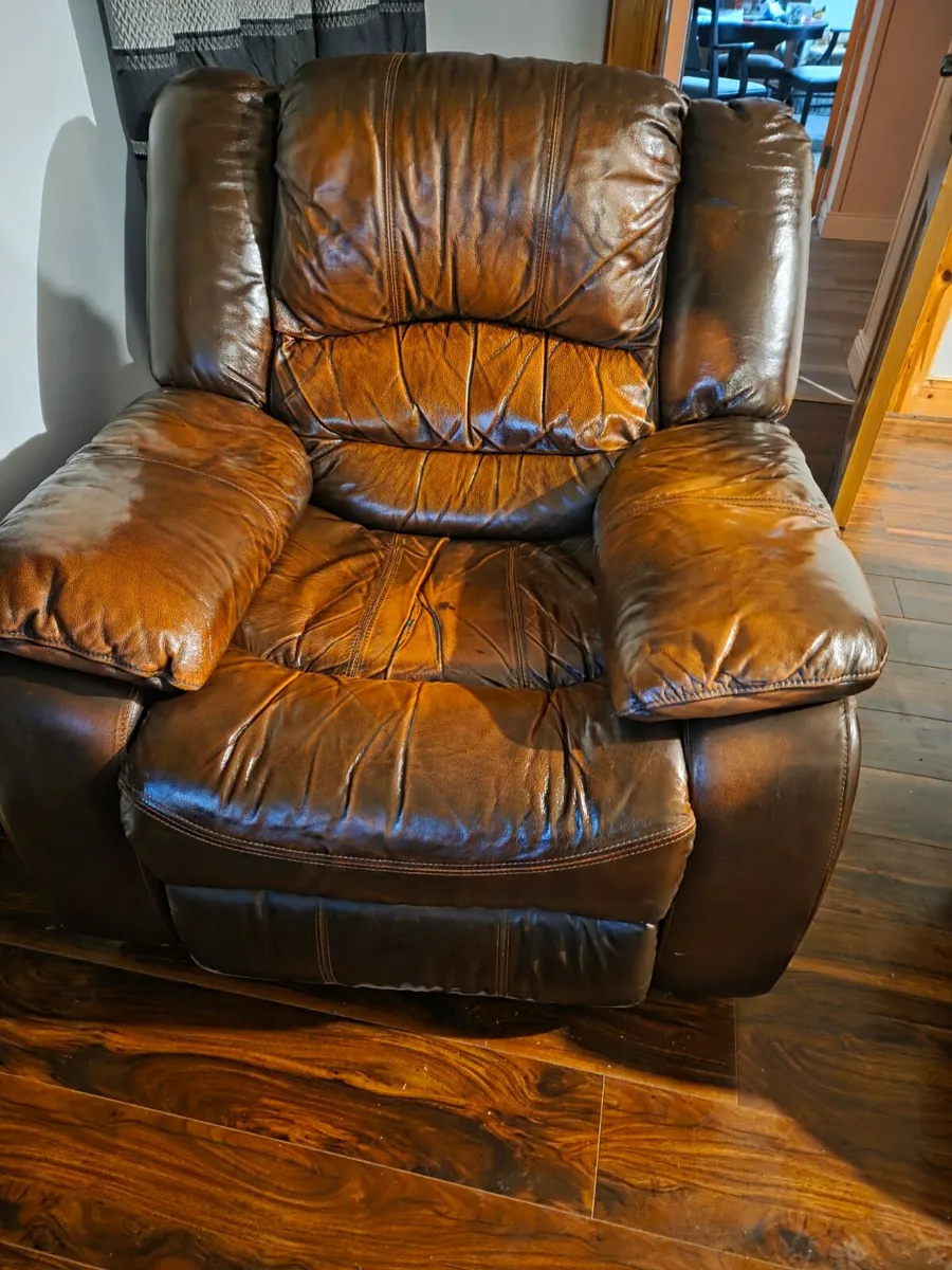 Leather armchair - Image 1