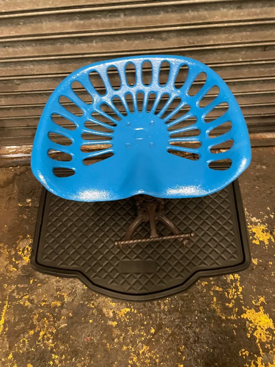 Beautiful Vintage style iron seat - Image 2