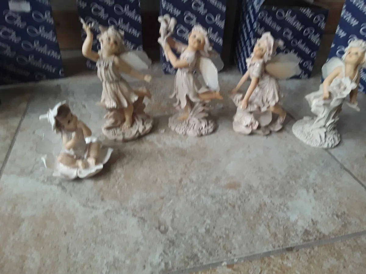 Selection of fairy figurines - Image 1