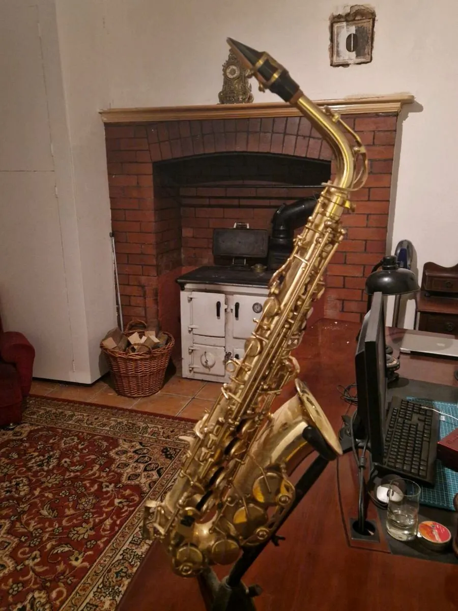 Saxophone - Image 2