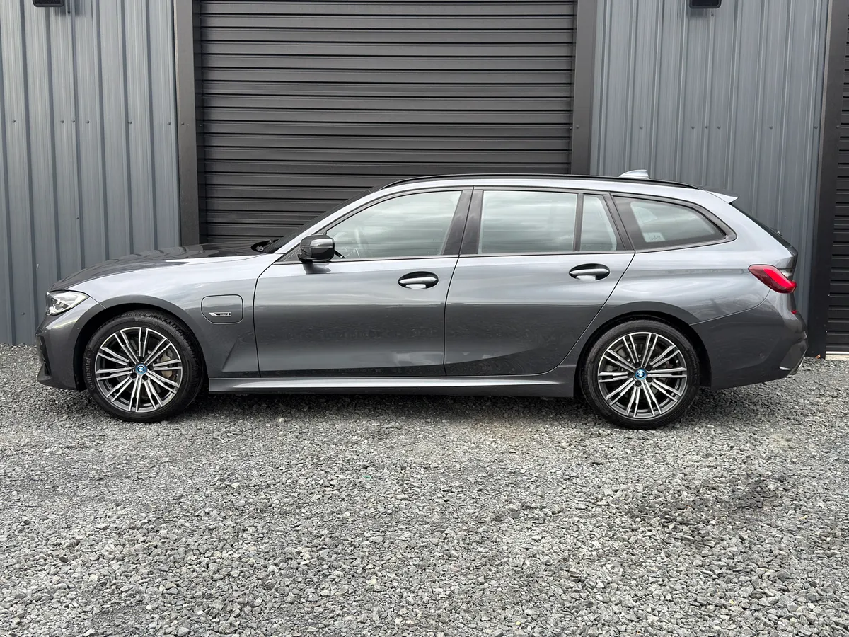 BMW 3-Series M-Sport 2022 Touring - Image 3