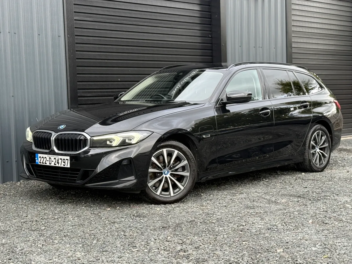 222 Bmw 330e Sport Touring New Model - Image 1