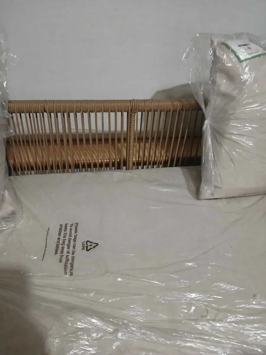 Garden furniture - Image 1