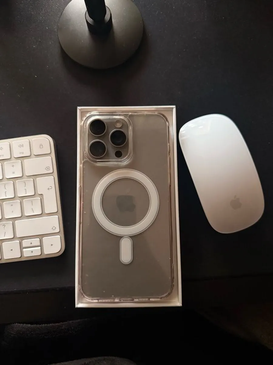 iPhone 15 Pro Max - Image 1