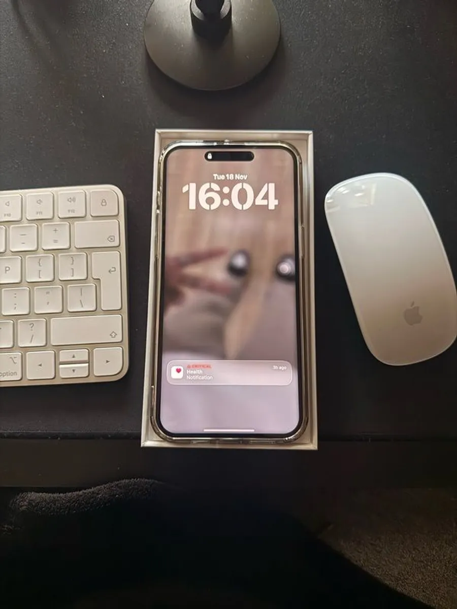 iPhone 15 Pro Max - Image 2