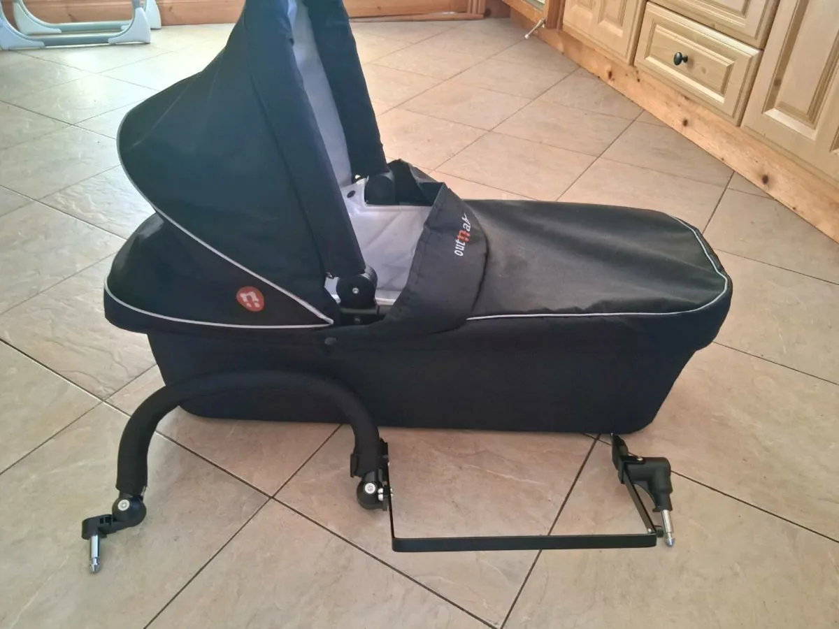 Out n About Carrycot - Image 1
