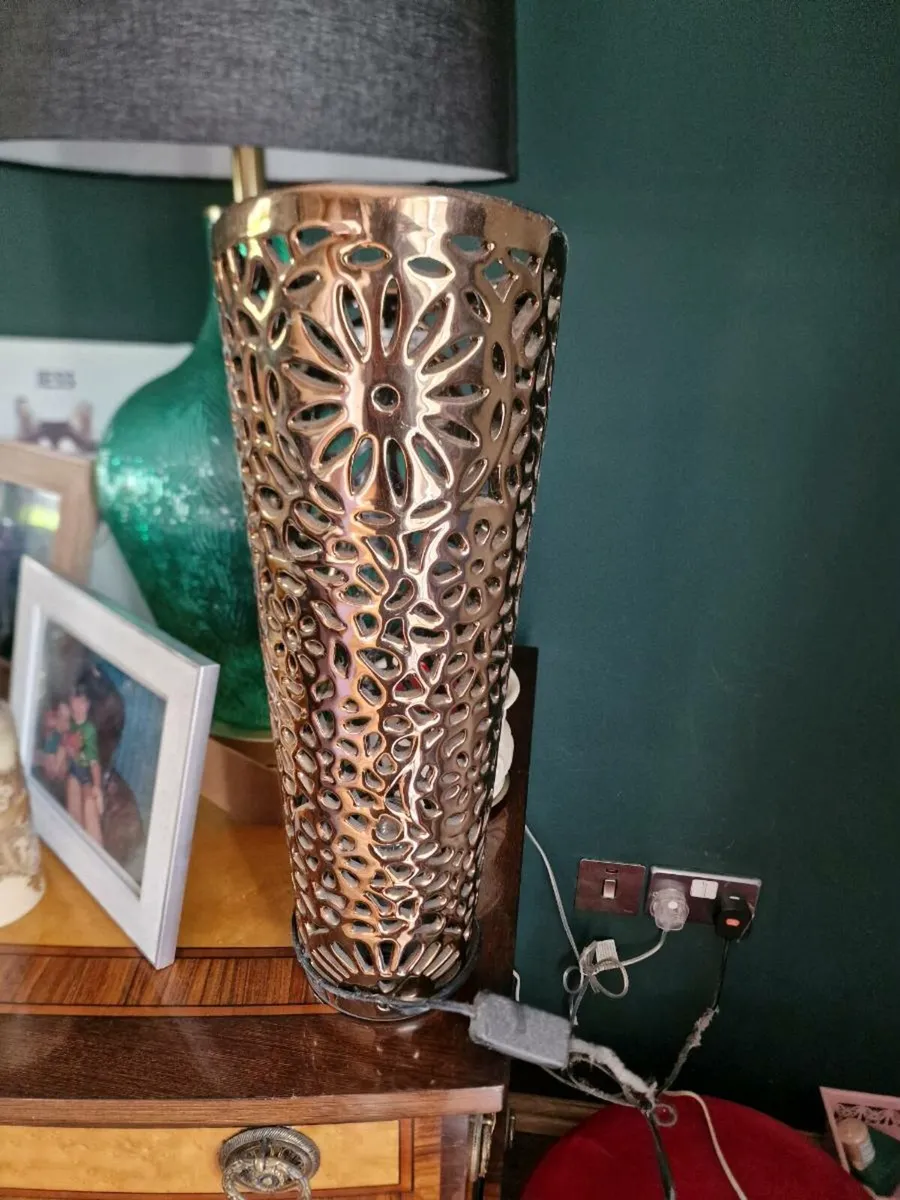 Gold table lamp - Image 3