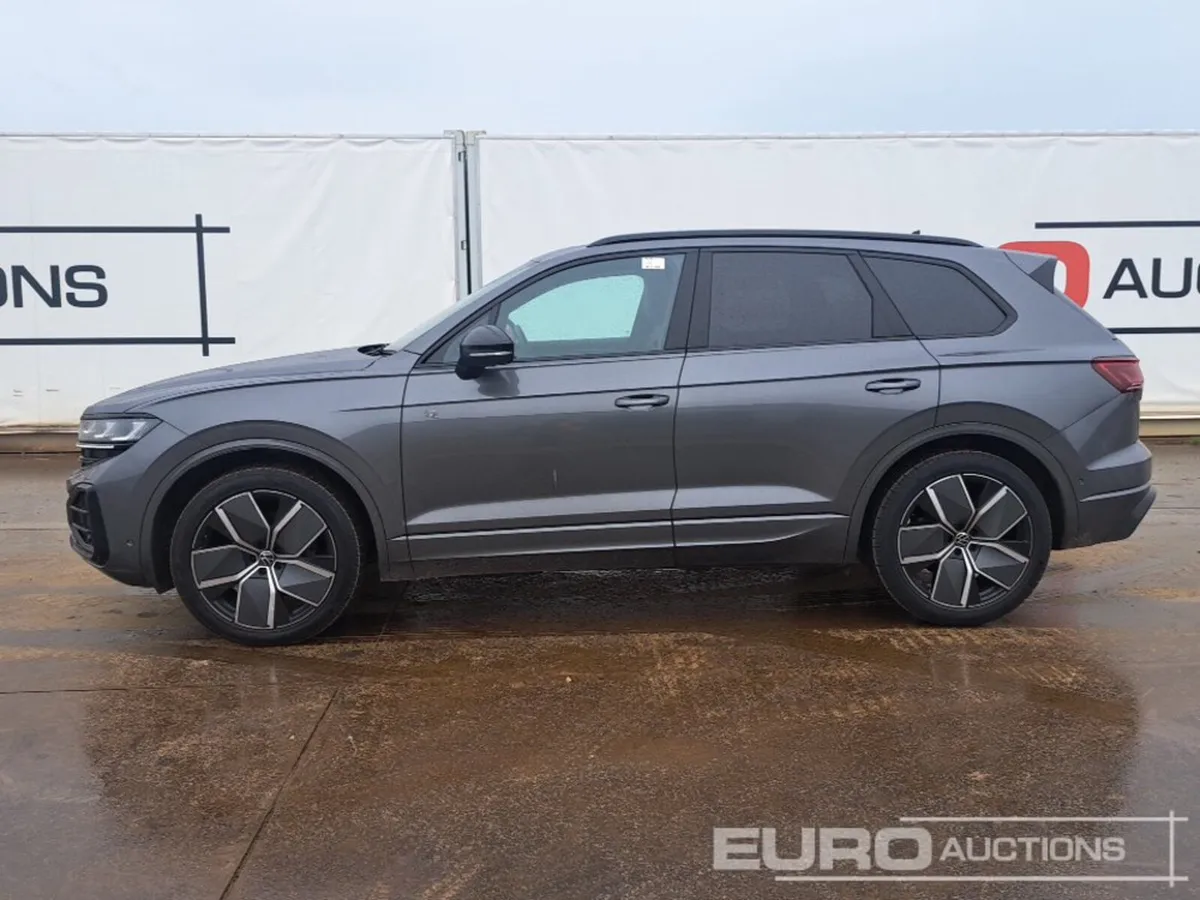 Volkswagen Touareg 2025 - Image 2