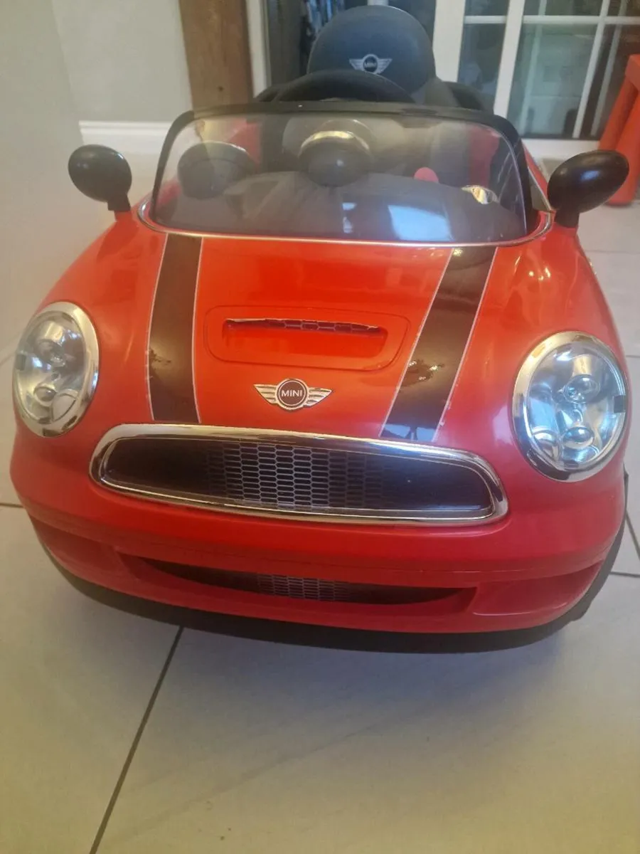 Red mini toy car - Image 3
