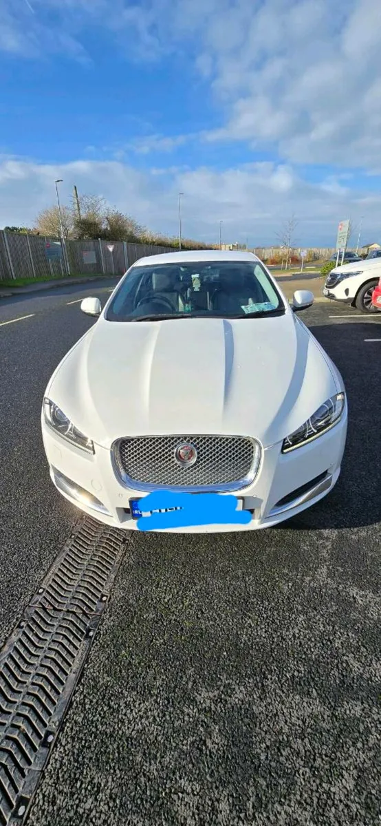 Jaguar XF - Image 1