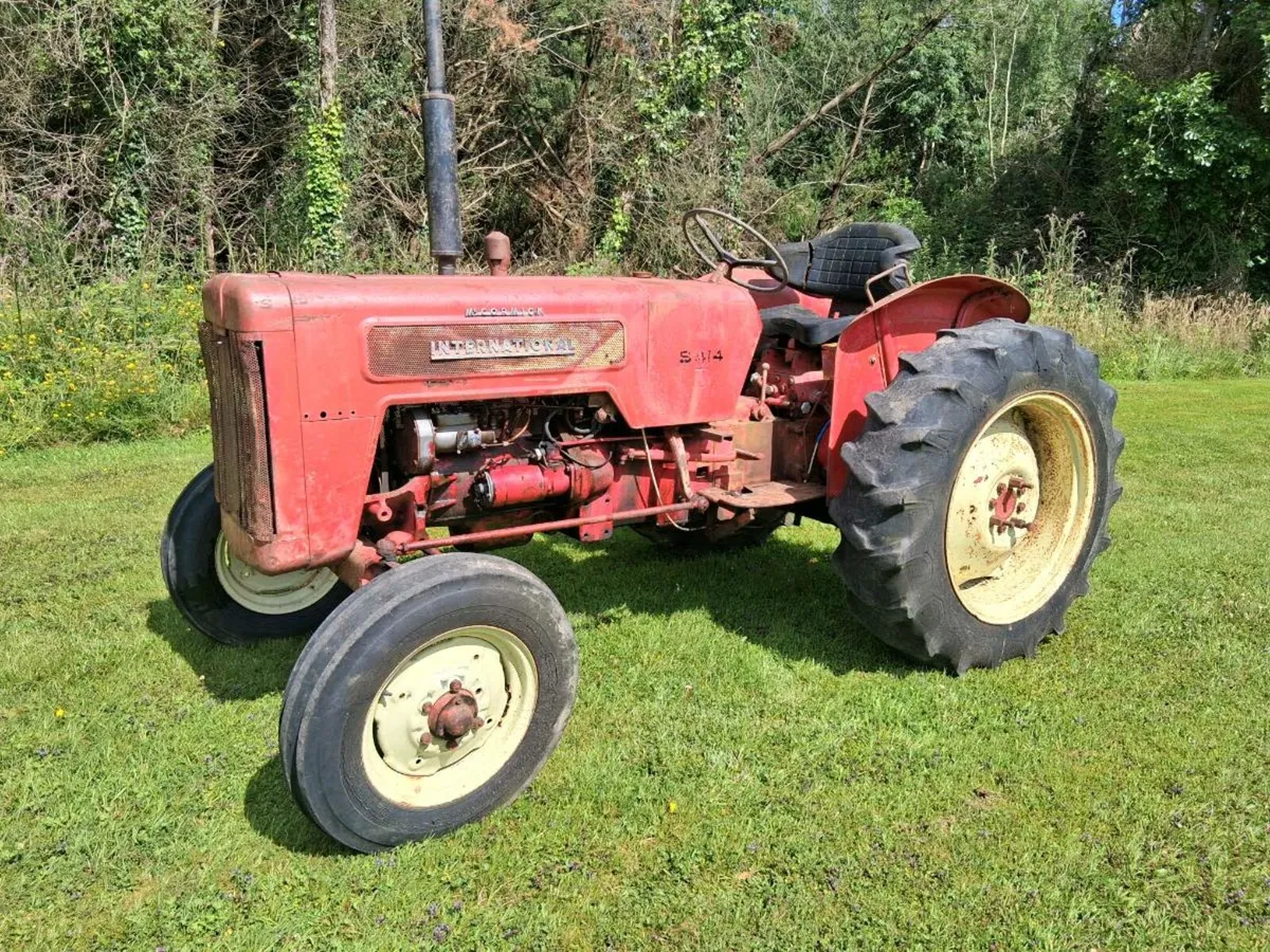 International  B414 - Image 1