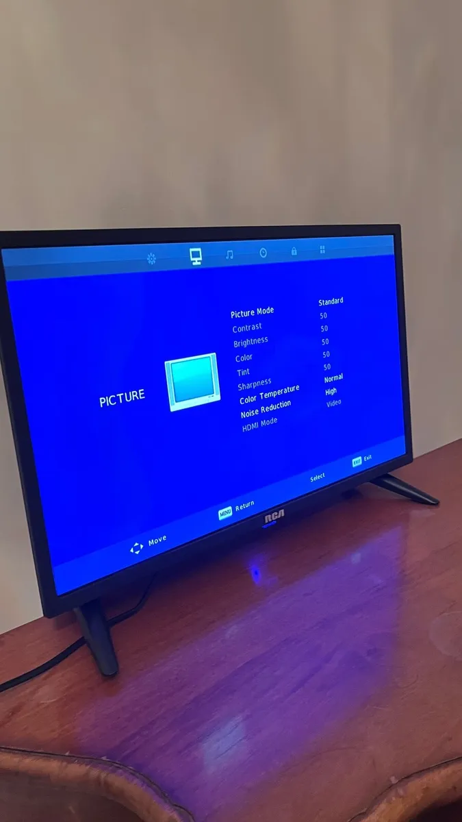 RCA 24 inch tv HD LED Tv- perfect condition 2022 - Image 2