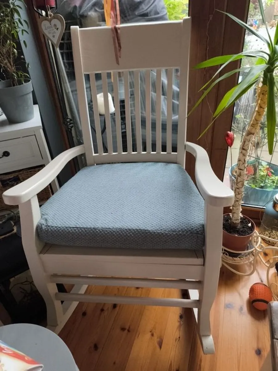 rocking chair - Image 1