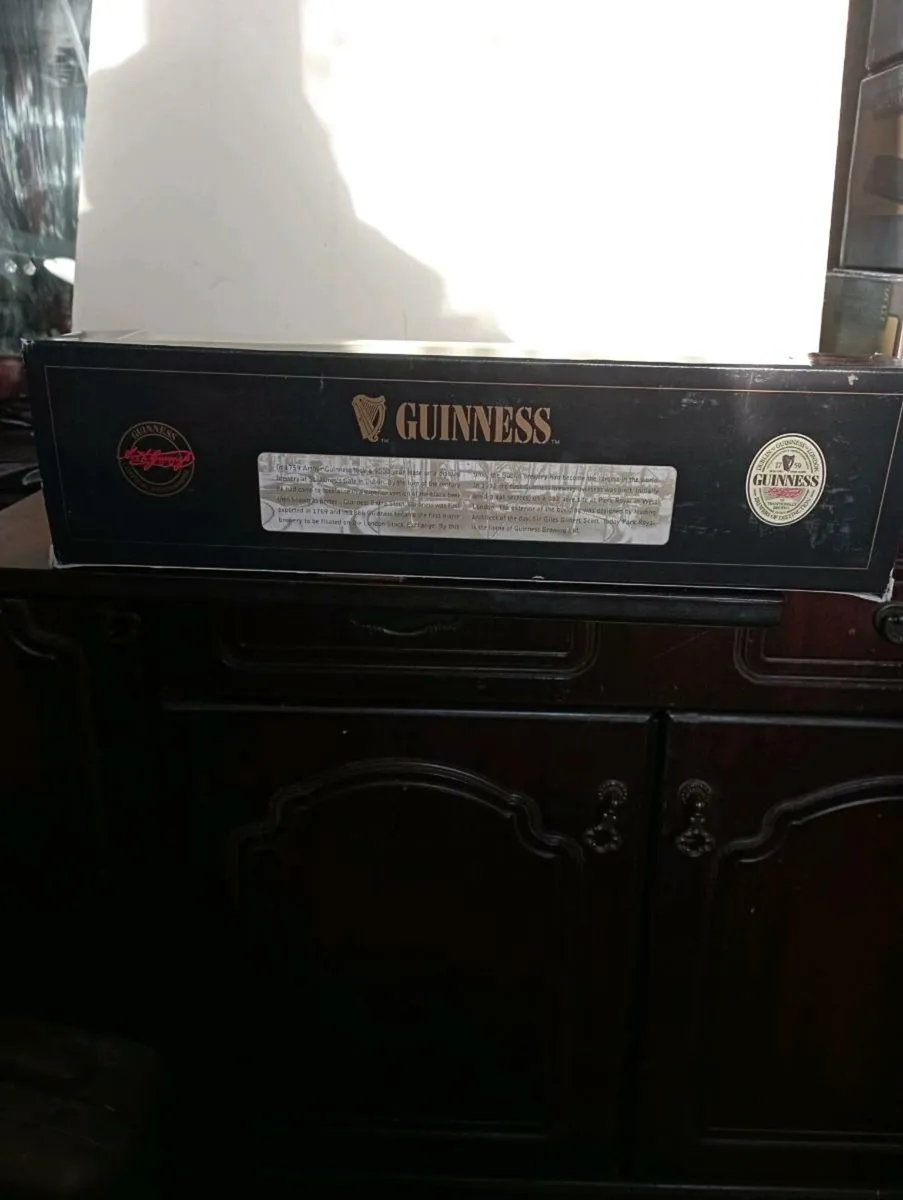 CORGI GUINNESS SCANIA 4WHEEL RIGEDTRUCK - Image 2