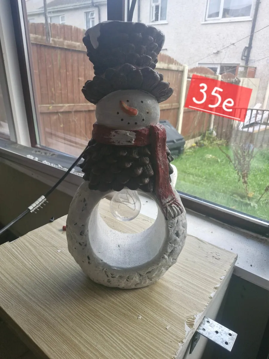 Christmas ornaments and other decorations - Image 1