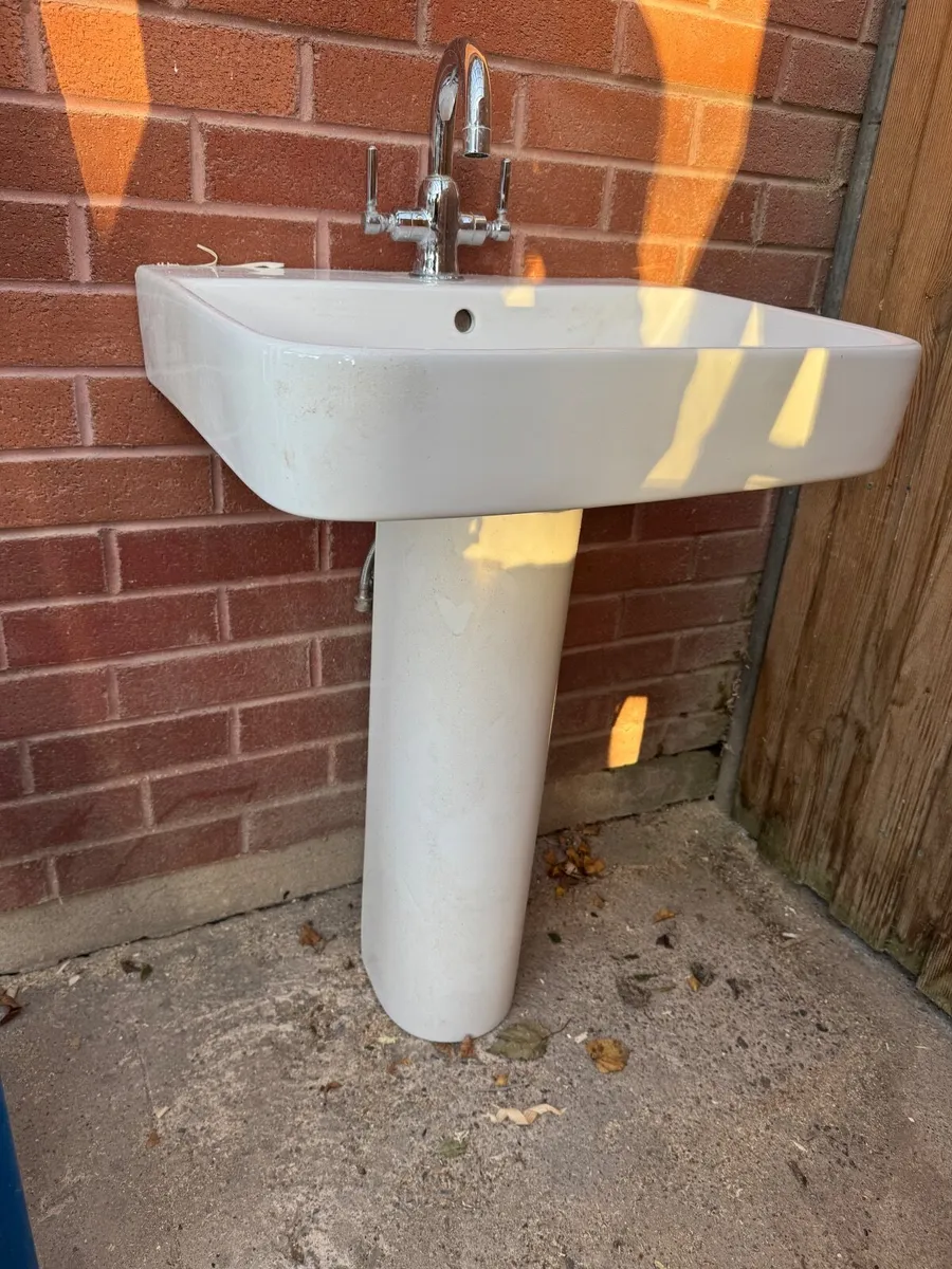 Wash hand basin - Image 2