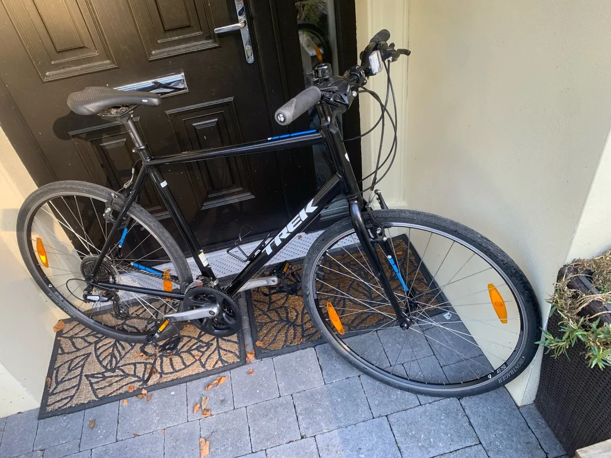 As new Trek FX1 XL 22.5 inch frame 700x35c - Image 4