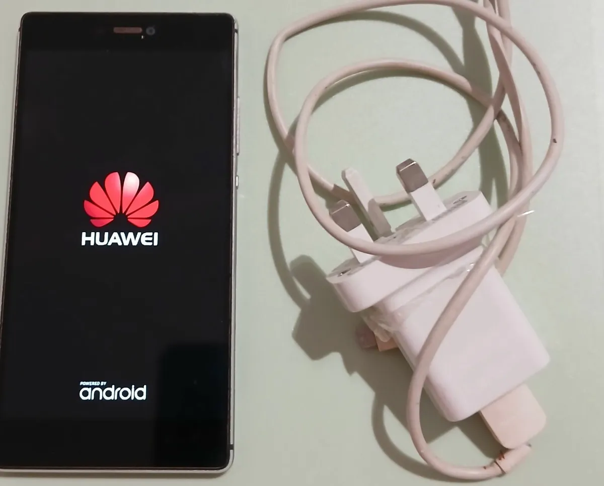 Huawei GRA- L09 mobile phone - Image 3