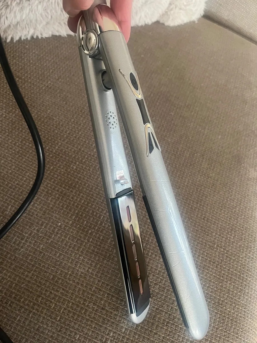 Hair straighteners - Image 2