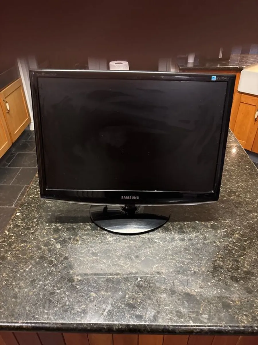Samsung 22 in  monitor - Image 1