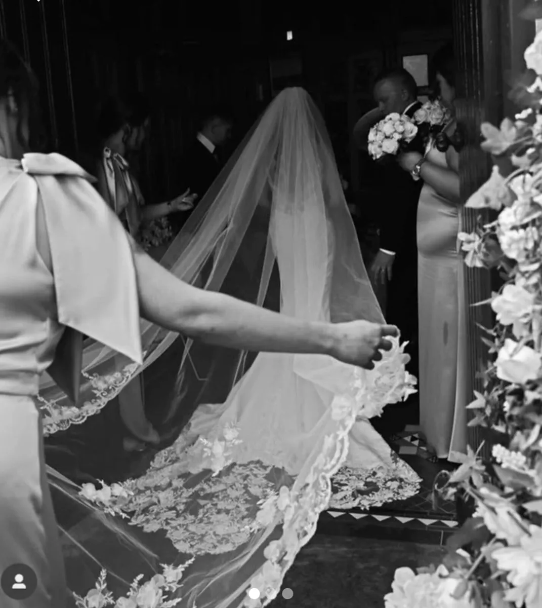 Wedding dress - Image 3