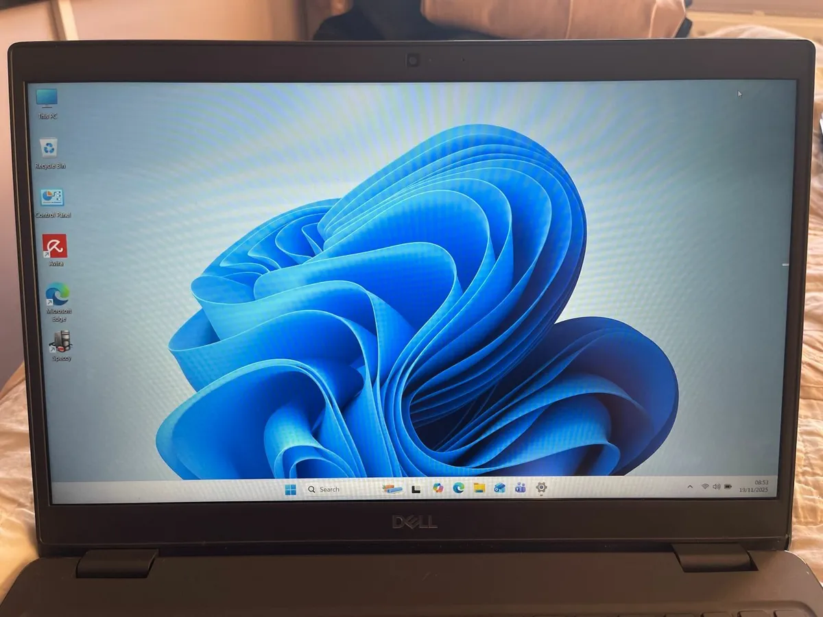 Dell Latitude 3510 - i5-10210-16GB Ram-256GB SSD - Image 2