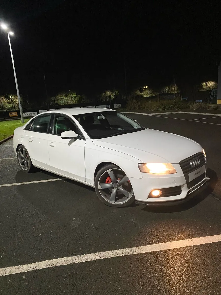 Audi A4 2.0 - Image 1