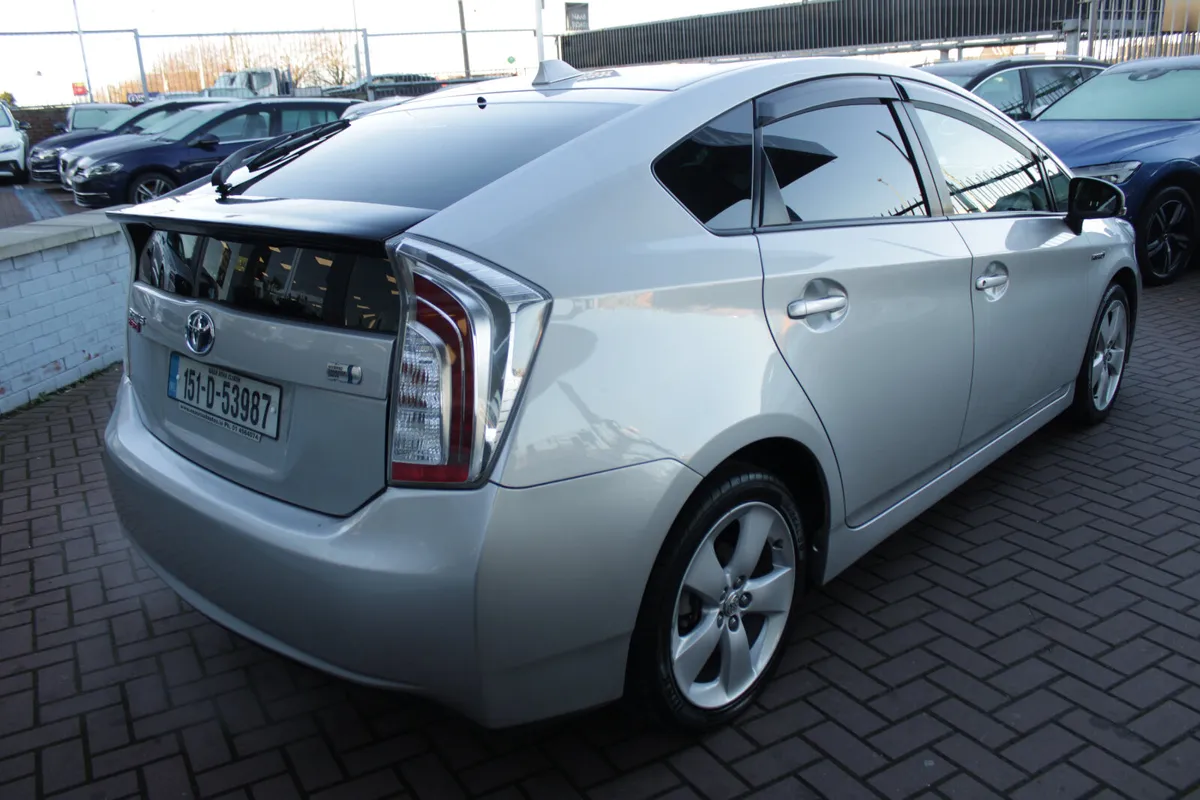 1.8 PETROL HYBRID S TOURING  5DR AUTO  // STUNNING - Image 4