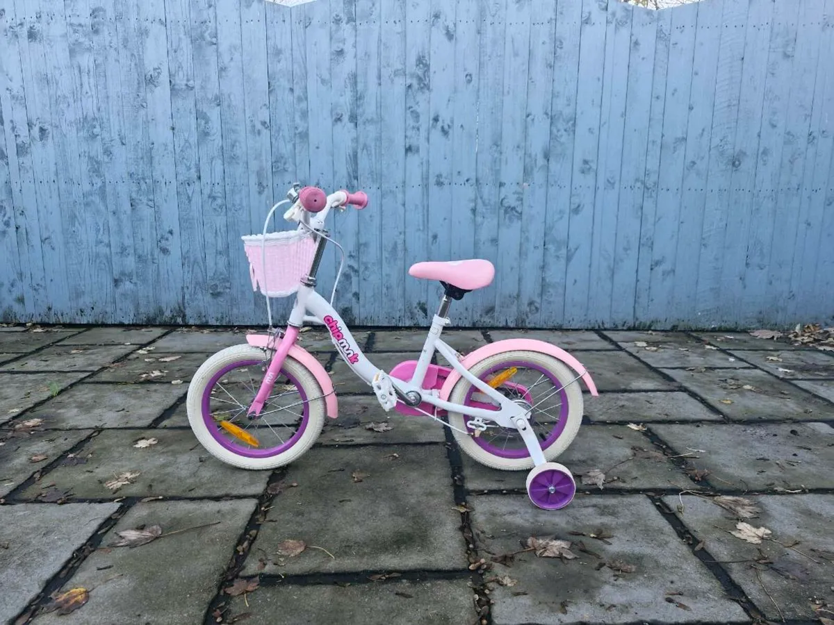 Girls Bicycle ages 4-6 - Image 1