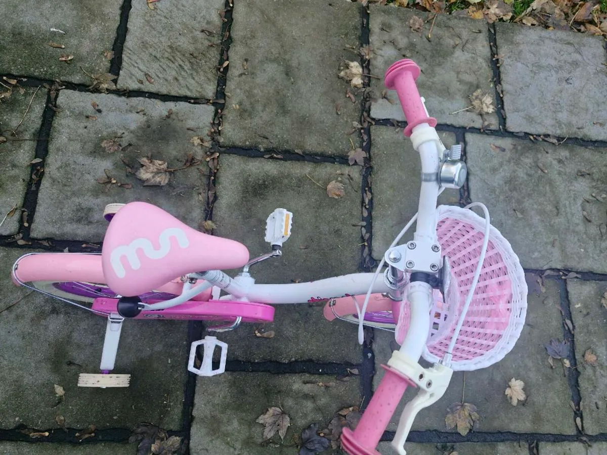Girls Bicycle ages 4-6 - Image 4