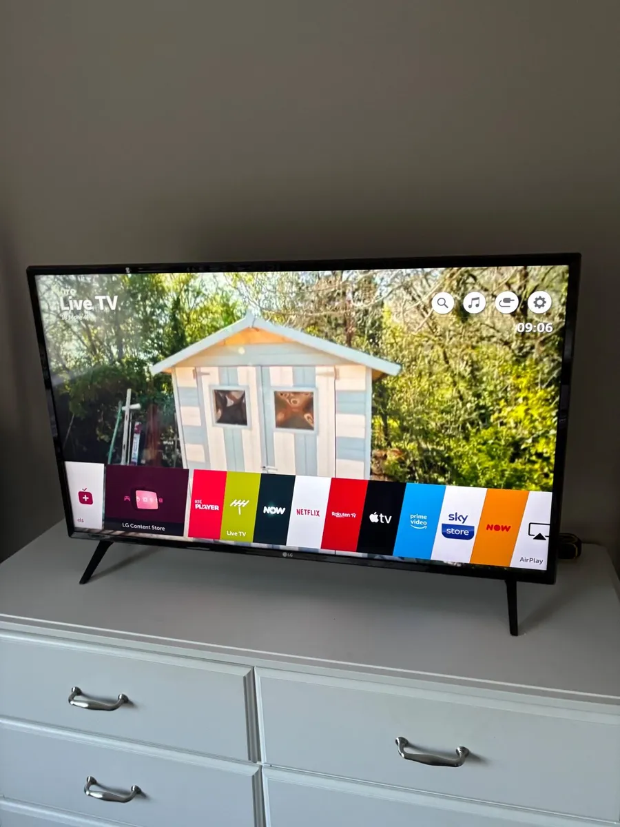 LG Smart Television - Image 1