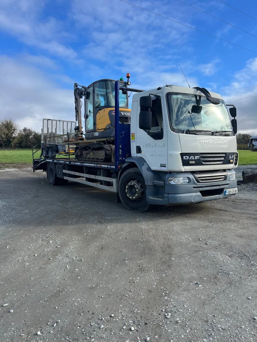 Lowloader plant and farm transport - Image 1