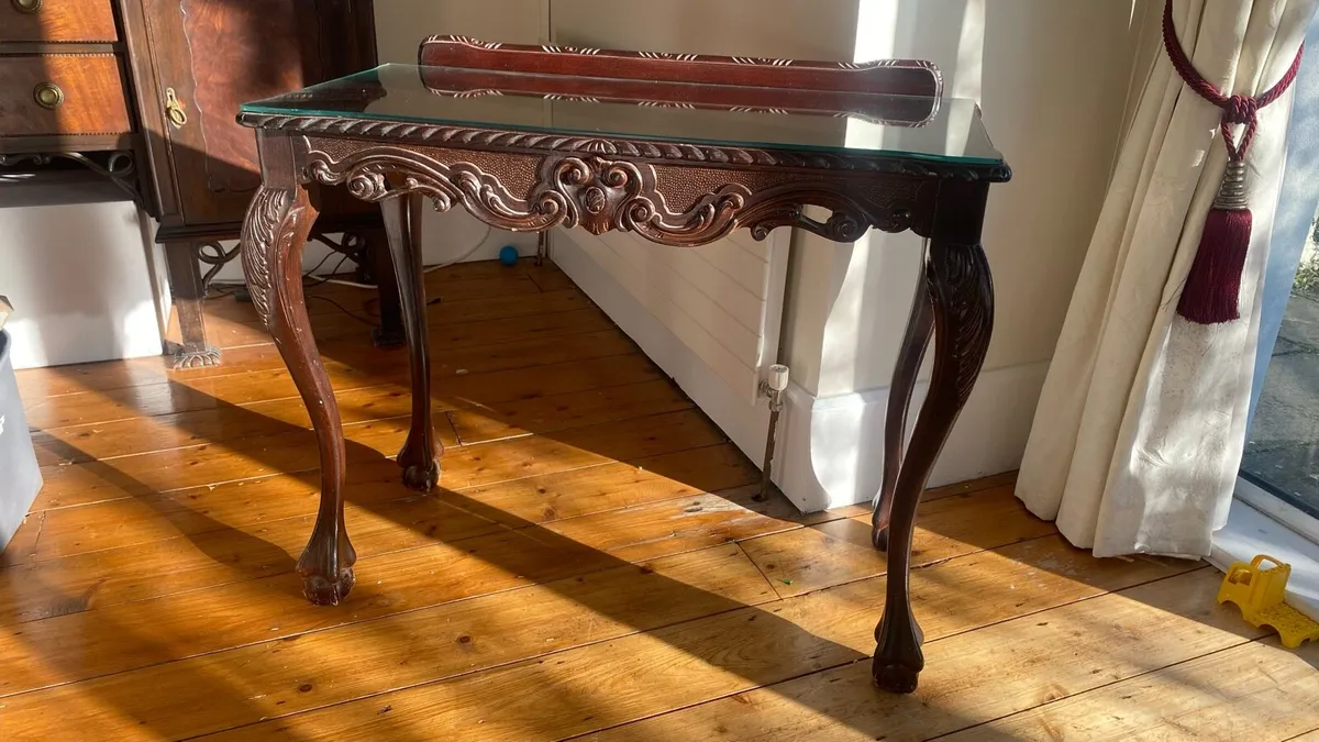 Vintage side table - Image 1