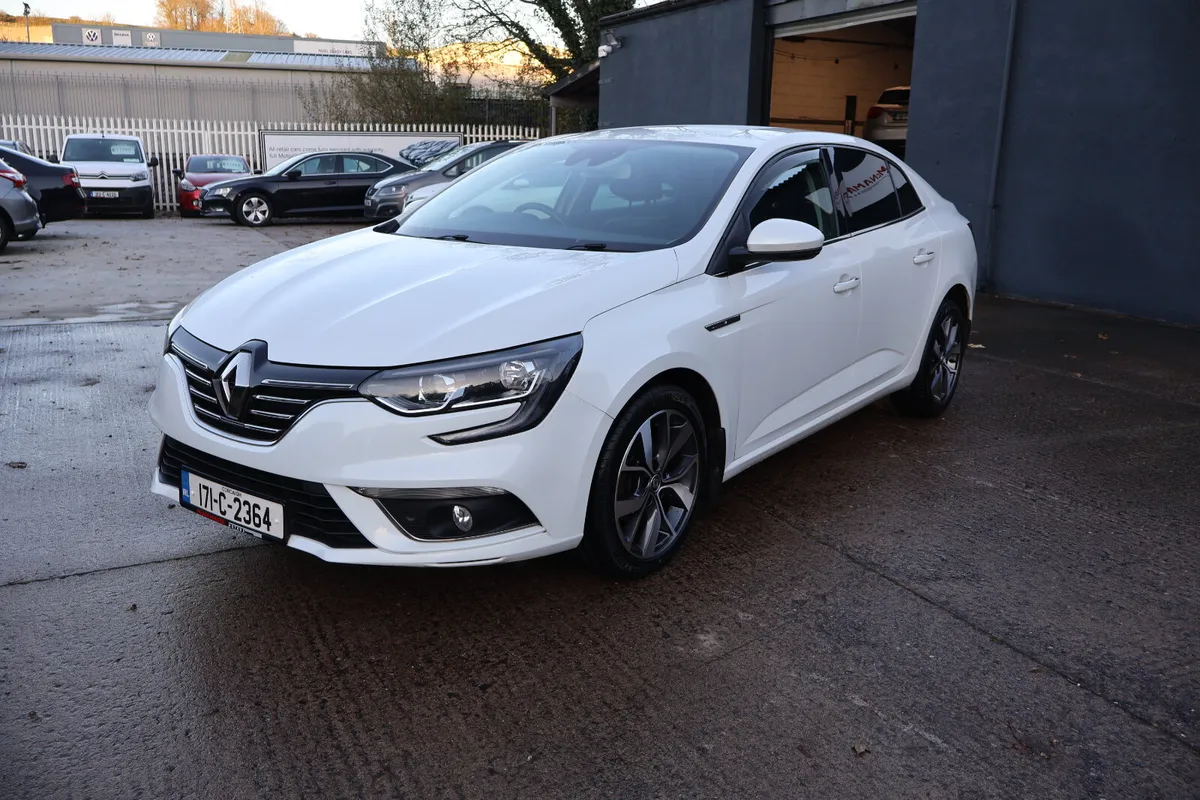 Renault Megane Grande Coupe Dynamique Huge Spec! - Image 4