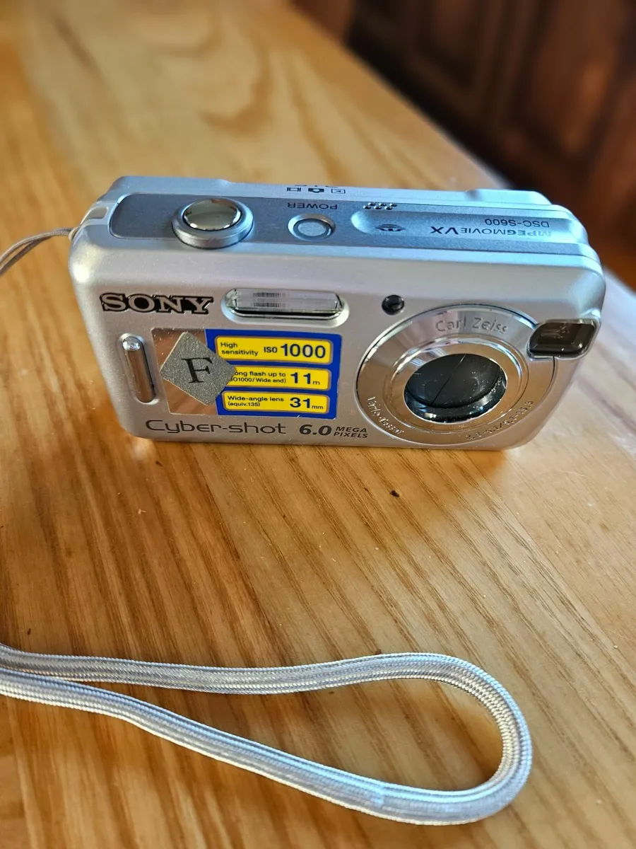 Sony digital camera - Image 3