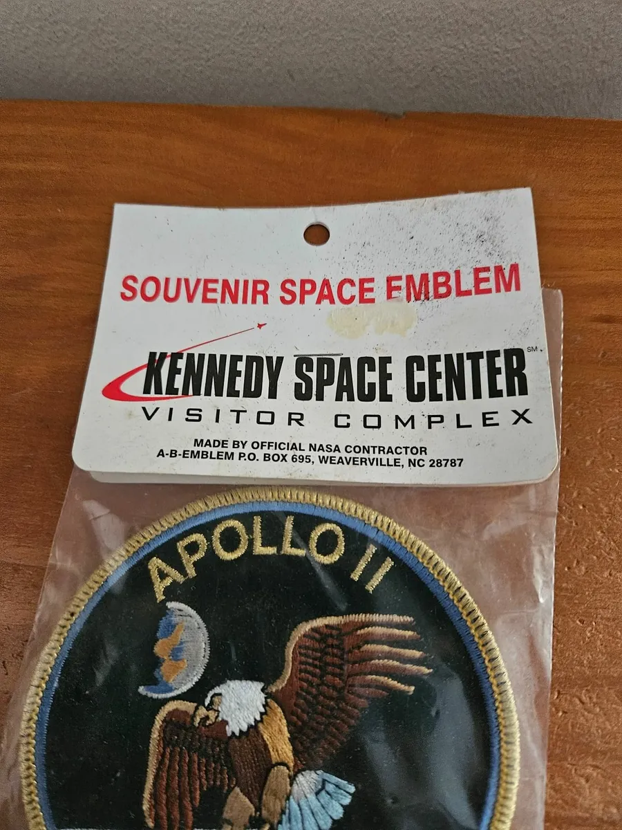 Kennedy Space Centre Apollo 11 Badge - Image 3